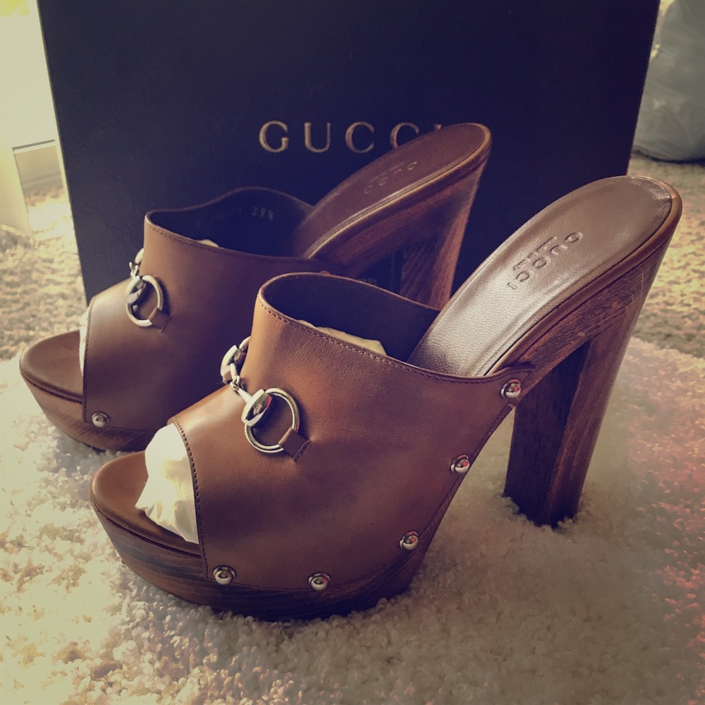 SALE! ♥️ GUCCI Heels, SZ 39.5